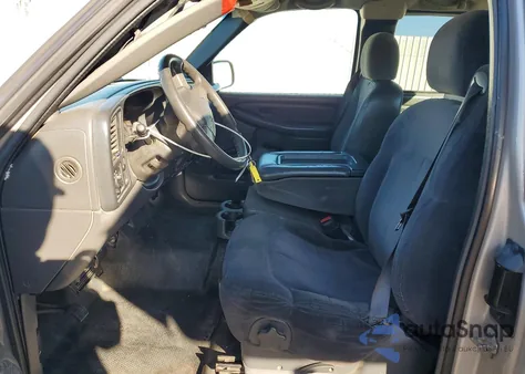 2005 Chevrolet Silverado C1500 z USA, uszkodzony, nr VIN 1GCEC19V05Z276215